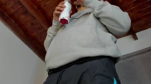 Andres online show from June 9, 9:37 pm