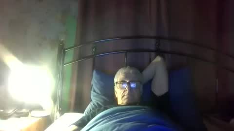 Snapshot of andrew160258 chatting on June 8, 11:27 pm Andrew online show from June 8, 11:27 pm