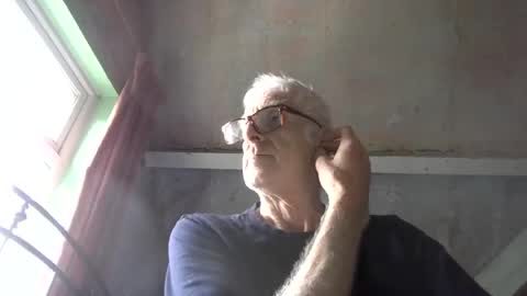 Snapshot of andrew160258 chatting on June 13, 10:57 am Andrew online show from June 13, 10:57 am