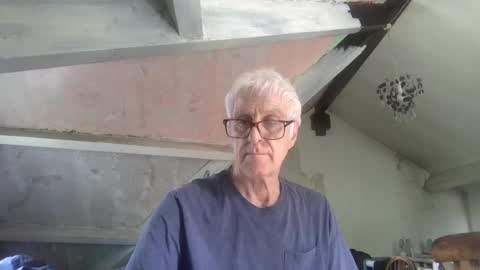Snapshot of andrew160258 chatting on June 30, 10:16 am Andrew online show from June 30, 10:16 am
