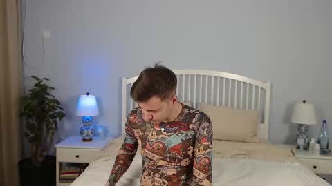 Justin Andrew online show from October 18, 8:37 am