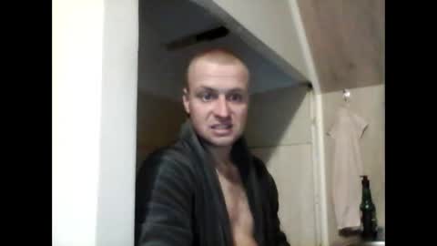 andrew3356577 online show from February 22, 3:56 am