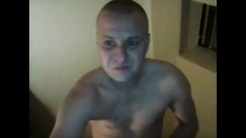 andrew3356577 online show from October 18, 11:38 pm