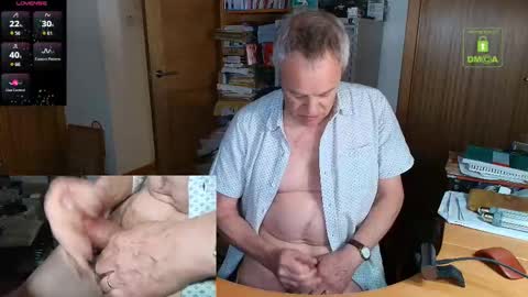 Snapshot of andrew_9999 chatting on November 20, 11:15 pm Andrew online show from November 20, 11:15 pm