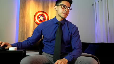 Andrew online show from December 18, 6:43 am