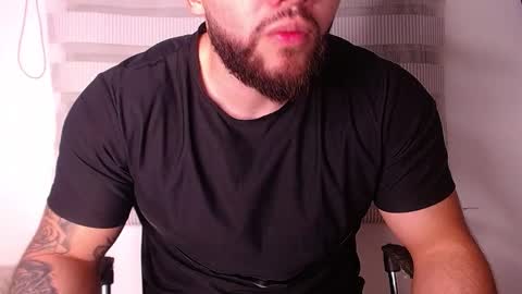 andrew_holden__ online show from November 26, 11:50 pm