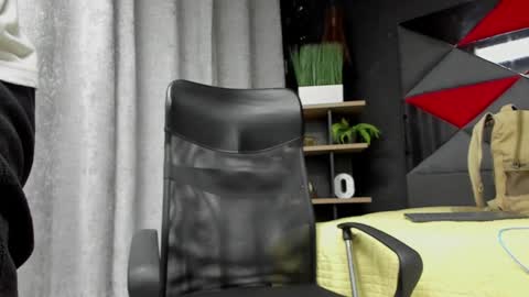 Snapshot of andrew_mathe chatting on December 2, 9:28 pm Andrew Mathwes online show from December 2, 9:28 pm