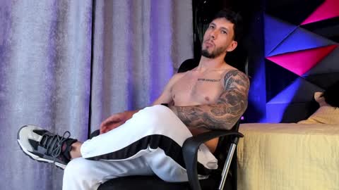 Snapshot of andrew_mathe chatting on December 3, 9:45 pm Andrew Mathwes online show from December 3, 9:45 pm