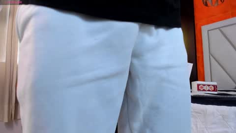 Snapshot of andrew_mathe chatting on December 6, 9:13 pm Andrew Mathwes online show from December 6, 9:13 pm