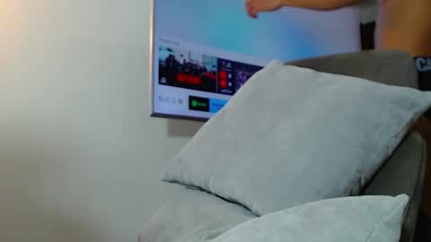 ANDREW WEST online show from January 16, 11:48 am