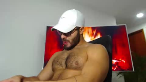 ANDREW WEST online show from February 8, 11:02 pm