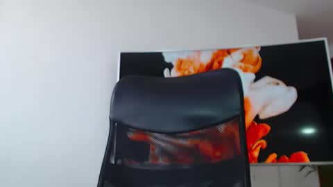 ANDREW WEST online show from February 9, 2:40 pm