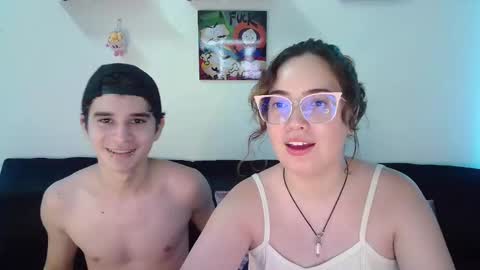 Snapshot of andrewanndcherry chatting on January 18, 1:19 am Andrew and Cherry online show from January 18, 1:19 am