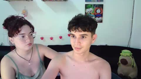 Snapshot of andrewanndcherry chatting on February 5, 12:53 am Andrew and Cherry online show from February 5, 12:53 am