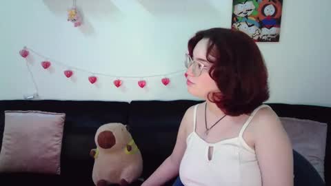 Snapshot of andrewanndcherry chatting on February 17, 11:53 pm Andrew and Cherry online show from February 17, 11:53 pm