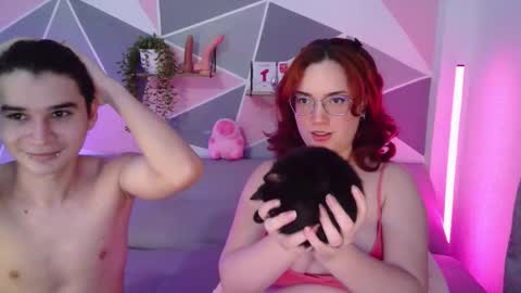 Snapshot of andrewanndcherry chatting on September 24, 12:03 am Andrew and Cherry online show from September 24, 12:03 am