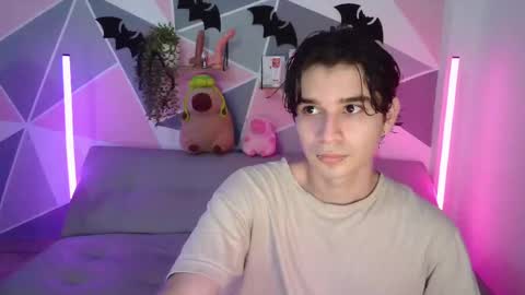 Snapshot of andrewanndcherry chatting on October 14, 12:44 am Andrew and Cherry online show from October 14, 12:44 am