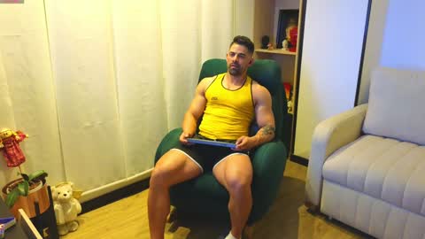 Andrew online show from December 8, 2:18 am