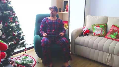 Andrew online show from December 28, 2:10 pm