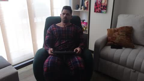 Andrew online show from February 7, 2:10 pm