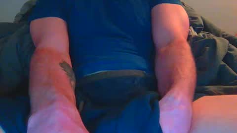 Snapshot of andrewholdsteady chatting on March 6, 3:24 am andrewholdsteady online show from March 6, 3:24 am