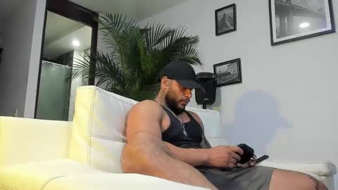 Andrew Johnson online show from January 18, 11:33 pm