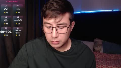 andrewmhilton_ online show from December 23, 7:28 am