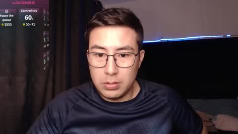 andrewmhilton_ online show from February 7, 6:17 am