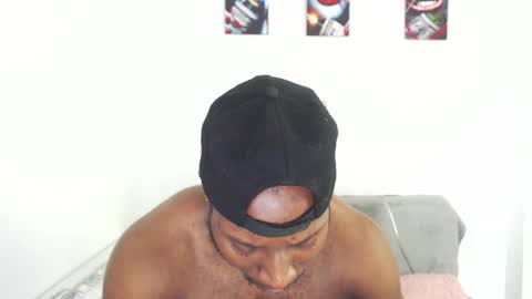 Snapshot of andrewoconnor__ chatting on December 3, 12:25 pm Andrew Oconnor online show from December 3, 12:25 pm