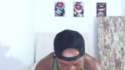 Snapshot of andrewoconnor__ chatting on May 2, 2:55 pm Andrew Oconnor online show from May 2, 2:55 pm