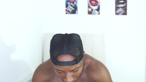 Snapshot of andrewoconnor__ chatting on May 17, 7:21 pm Andrew Oconnor online show from May 17, 7:21 pm