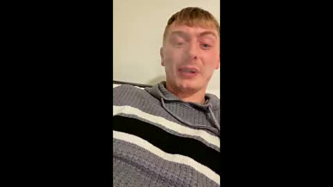 Snapshot of andrewshaw16 chatting on February 4, 2:28 am andrewshaw16 online show from February 4, 2:28 am