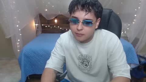 ANDREW online show from December 26, 3:53 pm