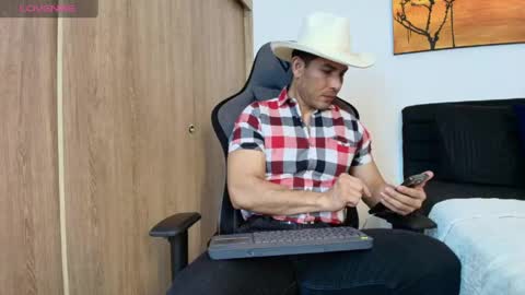 andrewstelee online show from April 15, 2:40 am