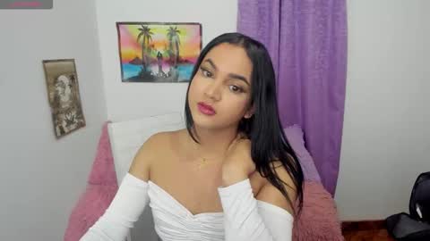 Snapshot of andrys_hot chatting on October 22, 5:30 am Andrys online show from October 22, 5:30 am