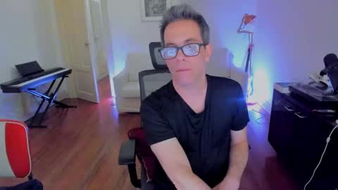 Snapshot of andy0pandi chatting on December 7, 10:56 am Andrew online show from December 7, 10:56 am