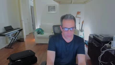 Snapshot of andy0pandi chatting on February 7, 8:55 am Andrew online show from February 7, 8:55 am