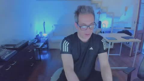 Andrew online show from November 14, 8:18 pm