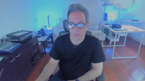 Andrew online show from November 19, 2:50 pm