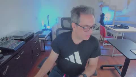 Andrew online show from December 17, 3:07 pm