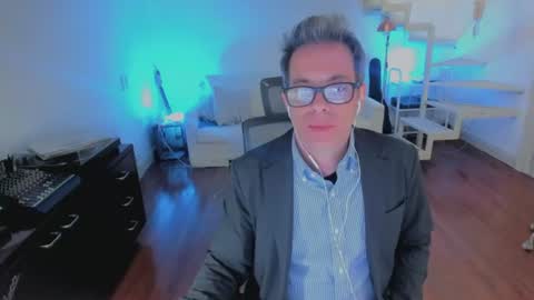 Snapshot of andy0pandi chatting on June 25, 1:49 am Andrew online show from June 25, 1:49 am