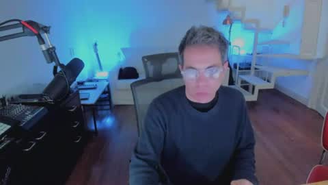 Snapshot of andy0pandi chatting on July 30, 7:57 pm Andrew online show from July 30, 7:57 pm