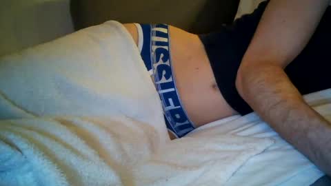 Snapshot of andy_24j chatting on April 17, 6:00 pm andy_24j online show from April 17, 6:00 pm
