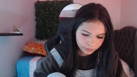 Snapshot of andy_bell_x chatting on December 14, 1:16 pm ANDY online show from December 14, 1:16 pm