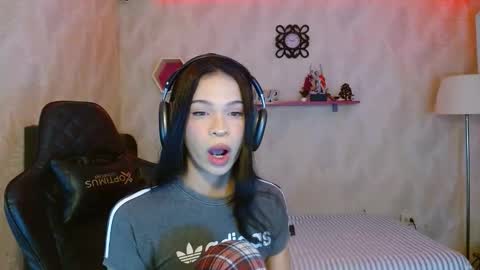 Snapshot of andy_bell_x chatting on October 24, 6:54 am ANDY online show from October 24, 6:54 am