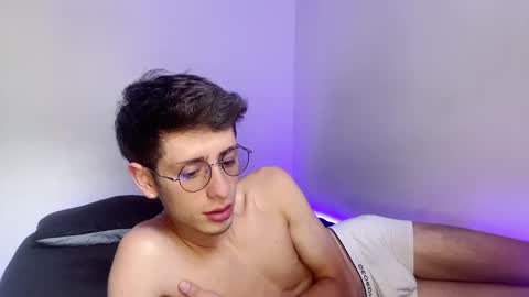 Snapshot of andy_collins__ chatting on March 3, 5:50 pm andy_collins__ online show from March 3, 5:50 pm