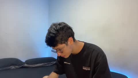 Snapshot of andy_collins__ chatting on March 9, 11:03 pm andy_collins__ online show from March 9, 11:03 pm