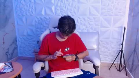 andy_dan1 online show from March 19, 8:24 pm