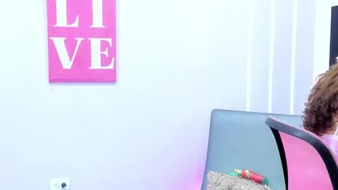 Andrea online show from February 6, 11:32 am