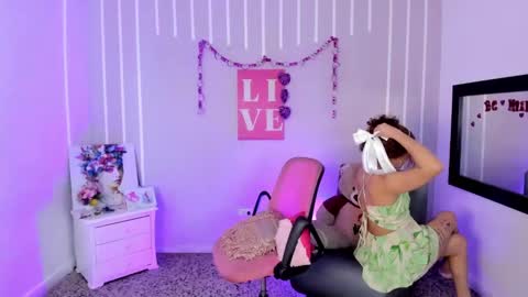 Andrea online show from February 24, 2:48 pm